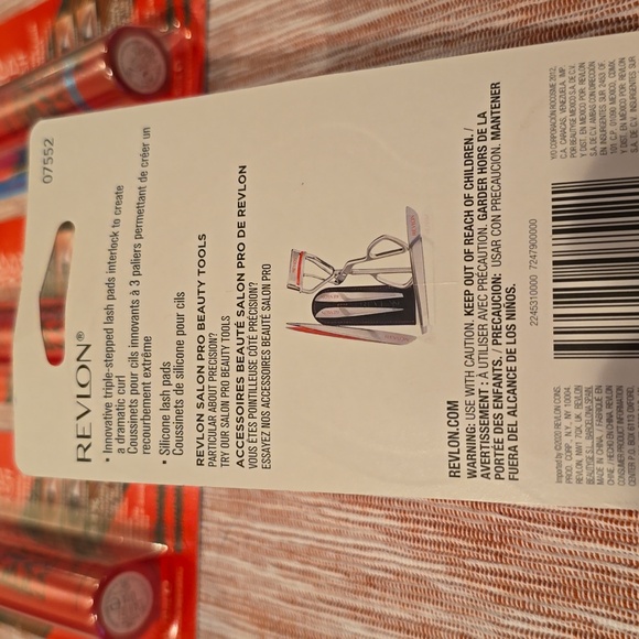 3 REVLON BRAND WOMENS BLACK & BLACKEST BLACK "SO FIRECE" MASCARAS & EYELASH CURL - Picture 8 of 11